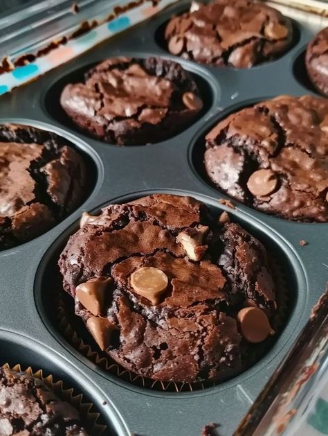 Brownies In Cupcake Pan, Muffin Tin Brownies, Cupcake Brownies, Brownie Muffins, Tin Recipes, Brownie Cupcakes, Box Brownies, Muffin Tin Recipes, Muffin Pans