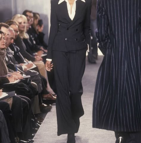 Ralph Lauren Runway, Classic Ralph Lauren, Ralph Lauren 90s, Ralph Lauren Suits, 90s Ralph Lauren, Ralph Lauren Fall, Money Fashion, Lawyer Outfit, 90s Runway Fashion