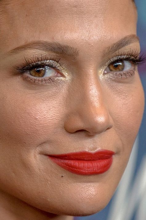 Celebrity closeup Makeup Up Close, Jlo Makeup, Jennifer Lopez Makeup, Jennifer Lopez Hair, Celebrity Makeup Looks, Makijaż Smokey Eye, Trendy Makeup, Jacqueline Fernandez, Without Makeup