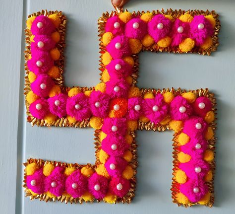 Pom Pom Toran, Diy Bandarwal, Ready Rangoli, Designer Rangoli, Macrame Toran, Toran Designs, Diwali Diya Decoration, Wool Crafts Diy, Diwali Ideas