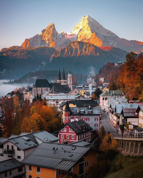 The Watzmann mountain of the Berchtesgaden Alps seen from Berchtesgaden, Bavaria, Germany. Mountain Aesthetic, Mountain Town, Beautiful Photos Of Nature, Gorgeous View, Luxury Vacation, Travel Inspo, Pretty Places, Germany Travel, Bavaria