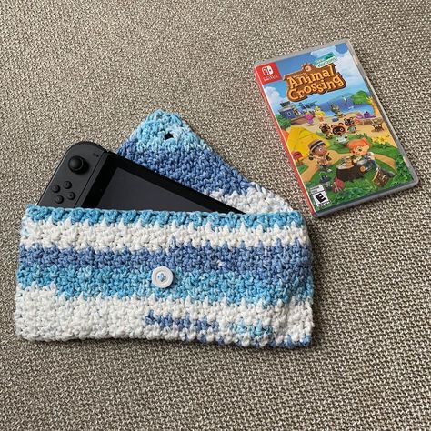 Switch Case Crochet, Nintendo Switch Cover, Crochet Case Pattern, Diy Nintendo, Pokemon Crochet Pattern, Dog Sweater Crochet Pattern, Switch Case, Switch Accessories, Nintendo Switch Case