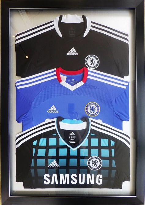 Football Shirt Display Ideas, T Shirt Display Ideas Frames, Framing Shirts, Football Shirt Display, Football Shirt Frame Ideas, Soccer Jersey Display Ideas, Football Jersey Display Ideas, Old Football Shirts, T Shirt Frame