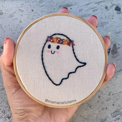 Jumper Ideas, Ghost Cute, Fall Embroidery Designs, Simple Hand Embroidery Patterns, Halloween Embroidery Designs, Embroidery Diy, Home Clothing, Basic Embroidery Stitches, Fiber Artist