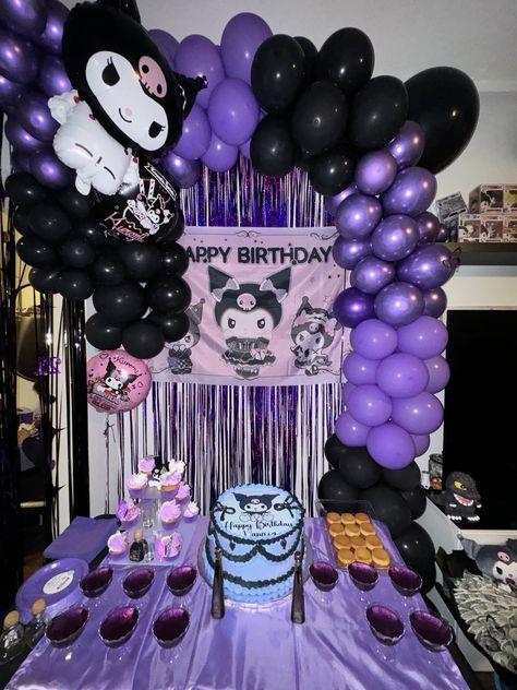 Kuromi Birthday Theme, Birthday Kuromi, Kuromi Birthday Ideas, Kuromi Dessert Table, Kuromi Birthday Party Ideas, Kuromi Birthday, Kuromi Birthday Party, Party Balloons Diy, Hello Kitty Birthday Cake