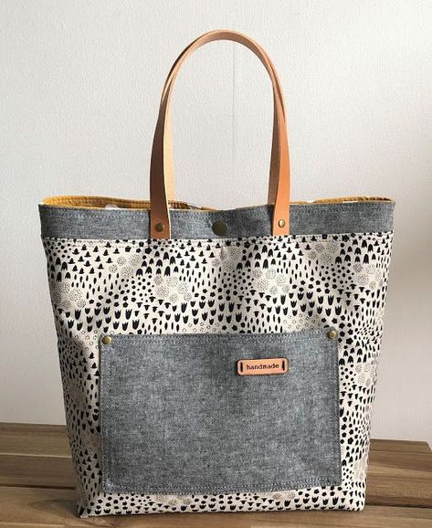 Sheridan Tote ~ FREE PDF pattern | s.o.t.a.k handmade | Bloglovin’ Simple Tote, Bag Pattern Free, Free Pdf Pattern, Diy Bags Purses, Tote Bags Sewing, Sewing Purses, Handbag Patterns, Patchwork Bags, Bag Patterns To Sew