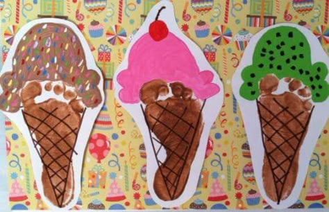 Footprint Strawberry, Hand Print Art, Ice Cream Crafts, Infant Room, Baby Art Projects, Footprint Crafts, Toddler Art Projects, Toddler Arts And Crafts, Summer Crafts For Kids