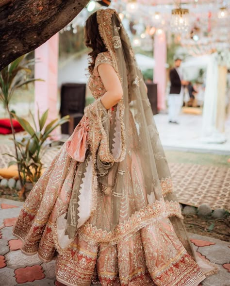 Mohsin Naveed Ranjha, Bride Design, Bridal Lehenga Designs, Desi Wedding Dresses, Wedding Lehenga Designs, Asian Bridal Dresses, Indian Bride Outfits, Latest Bridal Dresses, Bridal Dresses Pakistan