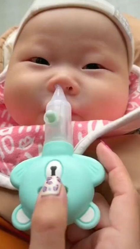 Perlengkapan Bayi Diy, Baby Nose, Parenting Hacks Baby, Baby Staff, Best Baby Strollers, Nose Cleaner, Nasal Aspirator, Newborn Mom, Soothing Music