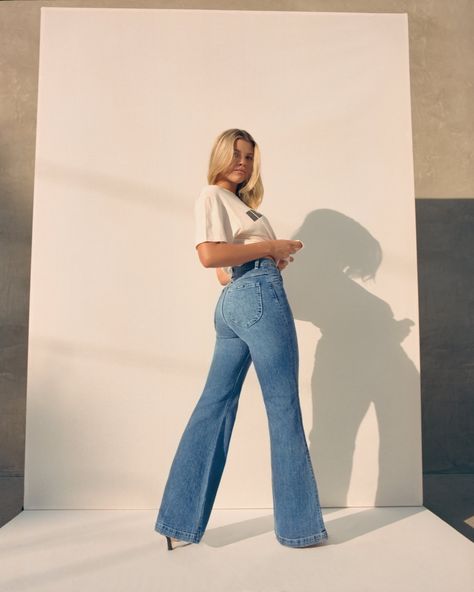 Sofia Richie x Rolla's Campaign Denim Photoshoot, Campaign Fashion, Sofia Richie, Denim Branding, Modern Lifestyle, How To Pose, Denim Flares, Fashion Poses, Popsugar