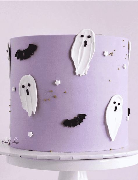 Cute Ghost Cake, Ghost Birthday Cake, Ghost Cakes, Halloween Ghost Cake, Ghost Birthday, Ghost Cake, Cake Designs Images, Birthday Cake Ideas, Image Ideas