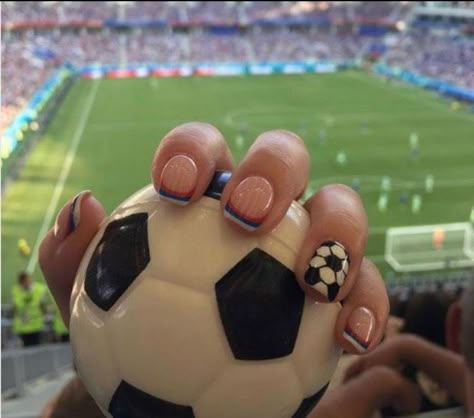 Soccer Nails, Football Nail Designs, Sports Nails, Football Nails, Sns Nails Colors, Acrylic Nails Nude, Multicolored Nails, Usa Nails, Fake Nails Designs