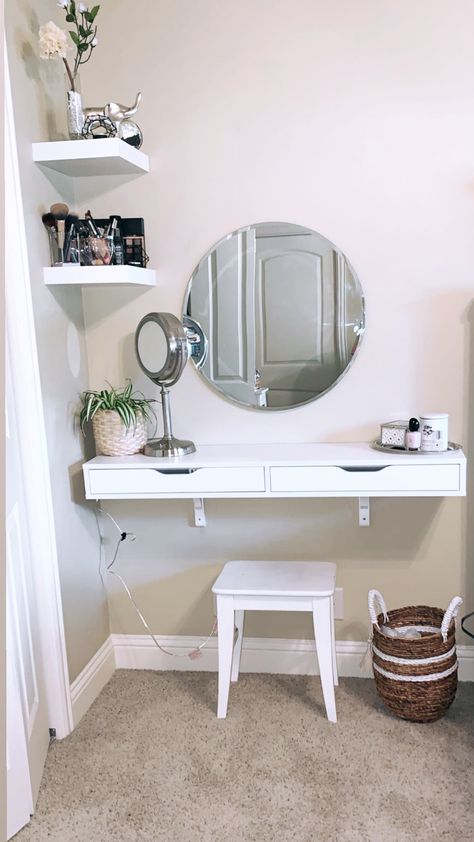 Small Room Vanity Ideas Bedrooms, Wall Hanging Makeup Vanity, Makeup Vanity Small Space Bedroom, Small Wall Vanity Ideas Bedroom, Shelf Vanity Ideas Small Spaces, Small Makeup Corner In Bedroom, Vanity Table In Bedroom Small Spaces, Corner Vanity Bedroom Diy, Diy Floating Vanity Makeup