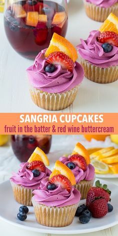 Sangria Cupcakes, Boozy Cupcakes, Fruit Cupcakes, Boozy Desserts, Gourmet Cupcakes, Cheesecake Cupcakes, Easy Cheesecake Recipes, Cupcake Flavors, Köstliche Desserts