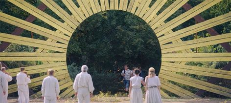 Midsommar Screencaps, Pretty Movie, George Mackay, Film Score, I Love Cinema, Love Movie, Film Stills, Summer Festival, Travel Couple