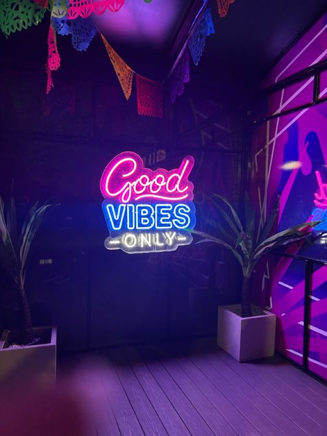 Good Vibes Only Neon Sign, Brand Banner, Cat Bar, Led Flex, Led Panels, Home Bar Rooms, Artwork Decor, Nightclub Design, Foto Top