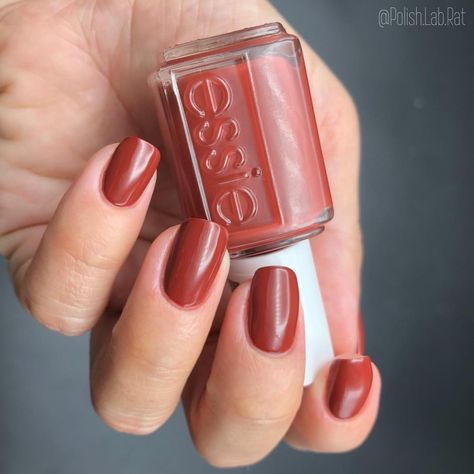 @essie - Bed Rock & Roll - Rocky Rose Collection 2019. This is described as a deep red-toned brown. It’s so gorgeous and shiny and the… Rocky Rose Essie, Rock The Runway Essie Gel, Essie Copper Nail Polish, Reddish Brown Nail Polish, Dark Red Brown Nail Polish, Brown Nail Designs, Cool Brown, Brown Nail Polish, Brown Nail