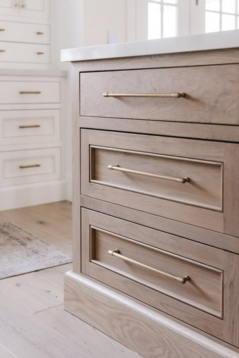 Kitchen Island Drawers Layout, Kitchen Cabinet Door Styles, Interior Remodeling, White Oak Kitchen, Cabinet Faces, Inset Cabinets, Coast House, Cabinet Detailing, Kabinet Dapur