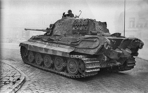 Tiger Images, King Tiger, Tank Armor, Panther Tank, Tiger Ii, Tiger Tank, Tank Destroyer, Ww2 Tanks, Military Pictures