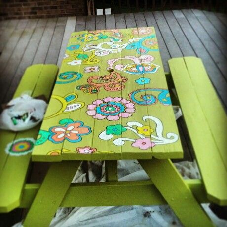 Revamped our old picnic table using sharpie paint markers!! Painted Picnic Tables, Funky Garden, Sharpie Paint Markers, Kids Picnic Table, Fashion Style Women, Picnic Bench, Picnic Tables, Painted Chairs, Funky Furniture