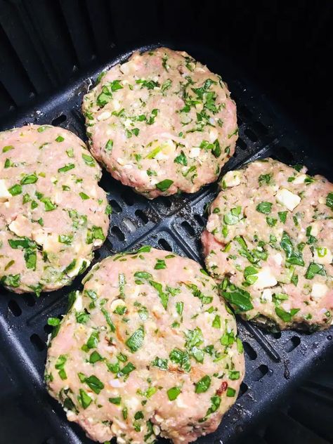 Air Fryer Spinach, Spinach Feta Turkey Burgers, Turkey Feta Burgers, Ground Turkey Burgers, Ground Chicken Burgers, Turkey Patties, Greek Turkey Burgers, Turkey Burger Recipes, Spinach Feta