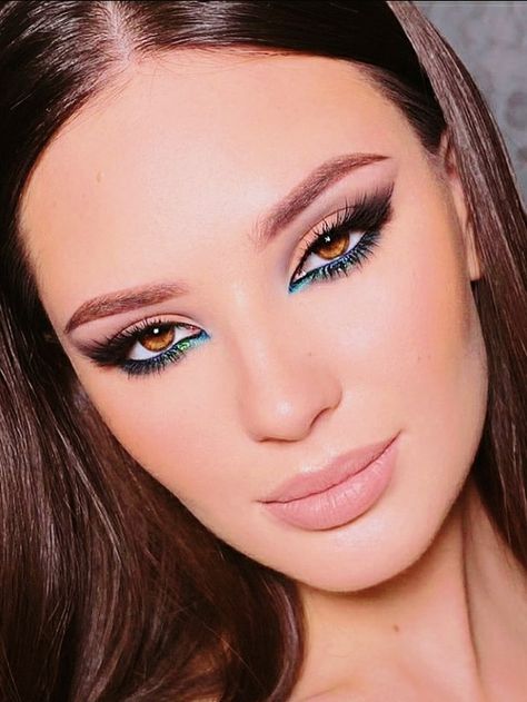 Blue Evening Makeup, Barbie Makeup Blue, Prom Makeup For Turquoise Dress, Makeup Ideas Blue Dress, Brown And Blue Makeup, Blue Under Eye Makeup, Makeup To Go With Blue Dress, Turquoise Makeup Looks, Green Blue Makeup