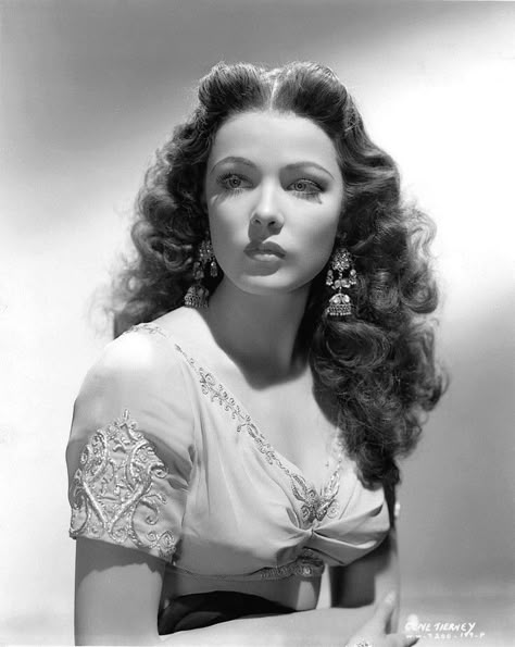 Old Hollywood Hair, Gene Tierney, Old Hollywood Actresses, Classic Hollywood Glamour, Vintage Hollywood Glamour, Hollywood Hair, Old Hollywood Glam, Hollywood Glam, Old Hollywood Glamour