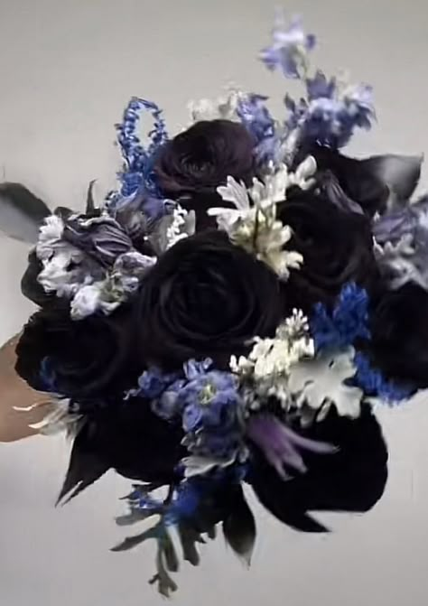 Corps Bride Quince Theme, Black And Blue Gothic Wedding, Dark Blue Wedding Bouquet, Corpse Bride Wedding Theme Ideas, Blue Goth Wedding, Corpse Bride Quinceanera, Corpse Bride Sweet 16, Space Bouquet, Navy And Black Wedding