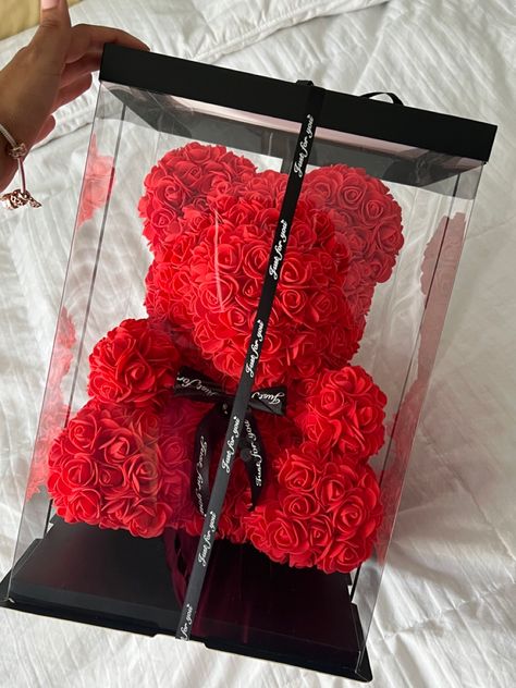 Red Quinceanera Ideas, Rose Teddy Bear, Luxury Birthday Gifts, Luxury Flower Bouquets, Money Flowers, Elegant Birthday Cakes, Birthday Roses, Teddy Bear Gifts, Flower Gift Ideas