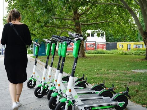 Berkeley's first electric scooter rentals launch this week Power Scooter, Scooter Rental, Electric Moped, Best Electric Scooter, Custom Cafe Racer, Scooter Bike, Bentley Car, Bike Rental, Bike Rider