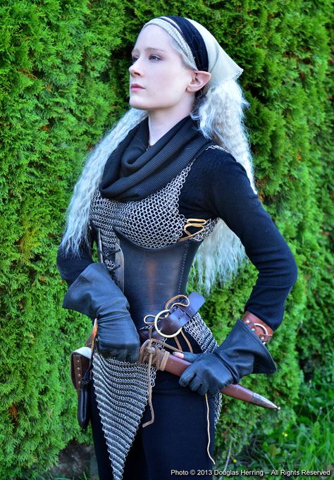 Ren Faire Outfits, Ren Faire Costume, Fair Outfits, Knight Costume, Female Armor, Fest Outfits, Diy Kostüm, Larp Costume, Female Knight