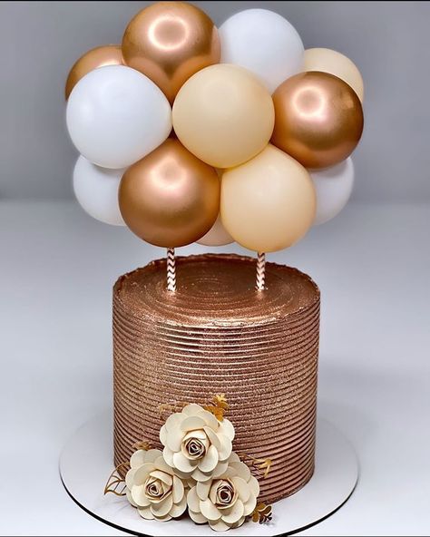 Instagram Cake, Gold Cake, So Satisfying, Amazing Cakes, Butter Cream, To Look, No Instagram, Novelty Lamp, Table Lamp