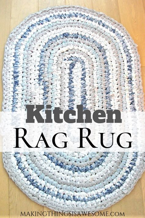 Kitchen Rag Rug! - Making Things is Awesome Crochet Rug Patterns Free, Crocheted Rugs, Rag Rug Diy, Homemade Rugs, Rag Rug Tutorial, Rope Rug, Braided Rug Diy, Braided Rag Rugs, Crochet Rag Rug