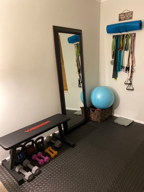 Diy Gym Corner, Diy Weight Room, Gym Area In Bedroom, Bedroom Turned Gym, Simple In Home Gym, Mini Gym In Bedroom, Small Gym In Bedroom, Bedroom With Fitness Area, Diy Gym Room At Home