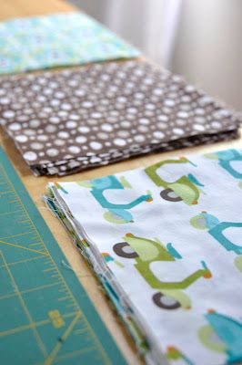 Fat Quarters Baby Quilt, Simple Patchwork Quilt, Simple Baby Quilt, Baby Quilts Easy, Baby Quilt Patterns Easy, Woodland Baby Quilt, Baby Quilt Size, Baby Gifts To Make, Baby Quilt Tutorials