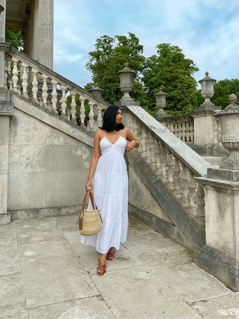 White Maxi Dress Outfit, Greece Vacation Outfit, Maxi Dress Outfit Summer, Portugal Summer, Money Dress, Vacation Maxi Dress, White Dress Outfit, Maxi Outfits, Maxi Dress Outfit