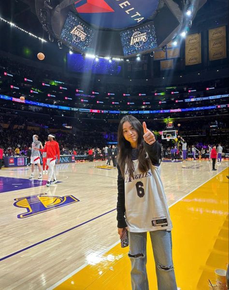 Park Jihu, Foto Ideas Instagram, Pose Reference Photo, Korean Actress, Insta Photo Ideas, Casual Style Outfits, Los Angeles Lakers, My Vibe, Ulzzang Girl