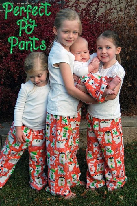 Make This: Perfect PJ Pants Tutorial Pajama Pants Pattern, Pants Pattern Free, Childrens Pyjamas, Pajama Pattern, Sewing Kids Clothes, Sewing Clothing, Sew Ins, Sewing Projects For Kids, Pj Pants