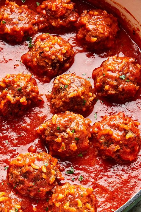 Porcupine meatballs!? These beef meatballs look like little porcupines because of the way the grains of rice stick out of them. Served in a light and easy red sauce, it’s a fun take on a classic. Easy Red Sauce, Porcupine Meatballs Recipe, Ground Beef Meatballs, Porcupine Meatballs, Red Sauce Recipe, Meatballs And Rice, The Modern Proper, Modern Proper, Freezable Meals