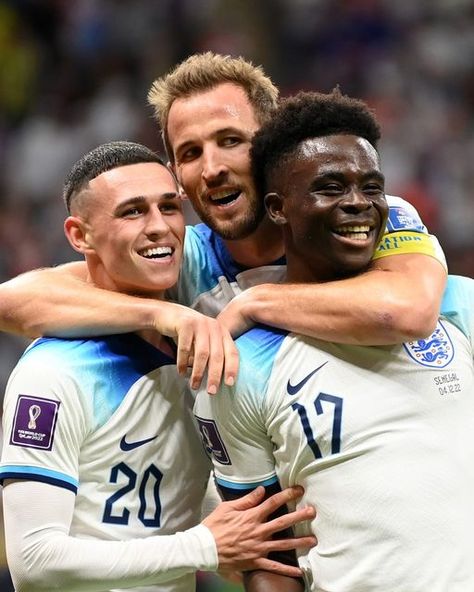 England football team on Instagram: "All smiles. 😁" Saka England, Football Shooting, Euros 2024, England Fc, England Football Players, England Squad, England National Football Team, 3 Lions, England Team