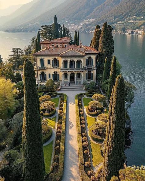 Lake como Lake Como Mansion, Shifting Places, Grateful For It All, Gratitude Attitude, Can Life, Italian Beach, House Of The Rising Sun, Park Hill, Mediterranean Style Homes