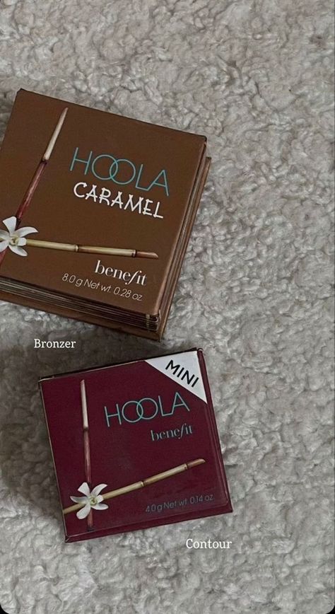 Hoola Bronzer Aesthetic, Benefit Makeup Aesthetic, Bronzer Aesthetic, Unrealistic Wishlist, Benefit Hoola Bronzer, 17 Birthday, Best Bronzer, Hoola Bronzer, Makeup Bag Essentials