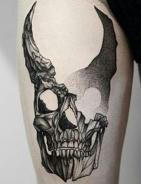 Skull tattoo Shadow Tattoo, Aries Tattoo, Muster Tattoos, Creepy Tattoos, Geniale Tattoos, Dark Art Tattoo, Dark Tattoo, Feminine Tattoos, Skull Tattoos