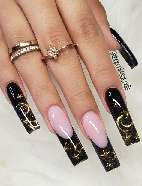 Wine Purple Nails Acrylic, Moon And Star Nails Acrylic Black, Moon Gem Nails, Scorpio Inspired Nails, Black Moon Nails, Black Celestial Nails, Star And Moon Nails, Libra Nails Design, Black And Gold Nails Ideas