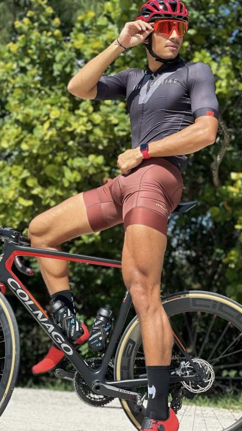 Gay Club Outfit, Cycling Apparel Men, Mens Cycling Clothes, Cycling Lycra, Cycling Attire, Sporty Outfits Men, Sports Fashion Men, Mens Socks Fashion, Biker Shorts Outfit