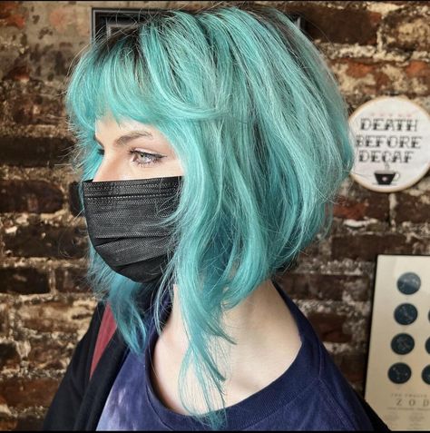 Cyberpunk Bob Hair, Alternative Bob Haircut Bangs, Ramona Flowers Haircut Long, Creative Bob Hairstyles, Ramona Flowers Hairstyle, Damaged Hair Cuts, Funky Bob Haircut, Short Fairy Haircuts, Layered Aline Bob