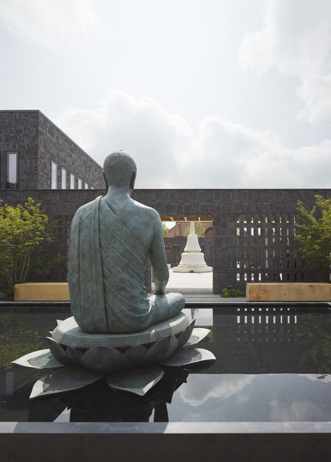 Gallery of Vajrasana Buddhist Retreat / Walters & Cohen Architects - 5 Temple Garden Design, Mandir Architecture, Yoga Landscape, Buddhist Design, Spiritual Architecture, Buddhist Retreat, Silent Retreat, Yoga Meditation Space, Buddhist Architecture