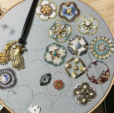 Beaded Stitch, Tambour Embroidery, Beadwork Embroidery, Bead Embroidery Tutorial, Contemporary Embroidery, Couture Embroidery, Bead Embroidery Patterns, Hand Embroidery Flowers, Bead Embroidery Jewelry