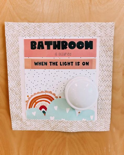 Restroom Classroom Management, Washroom Sign Out Classroom, Restroom Sign Out Classroom, Bathroom Log Classroom, Kindergarten Bathroom Ideas, Kindergarten Restroom, Preschool Bathroom Decor, Classroom Bathroom Management, Classroom Management Kindergarten