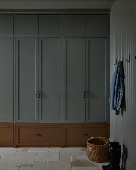 Meg Cassidy | The mudroom. Tumbled stone flooring and warm oak paired with that velvety green make this space warm and inviting. The best part though… | Instagram Bedford New York, Classical Interior Design, Mountain Kitchen, Classical Interior, Travertine Floors, Boot Room, Mud Room, Stone Flooring, Tumbled Stones